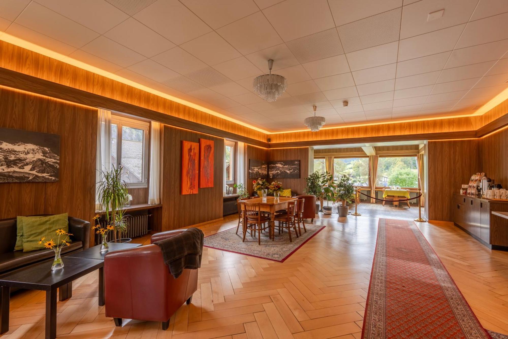 Hotel Staubbach Lauterbrunnen Exterior foto