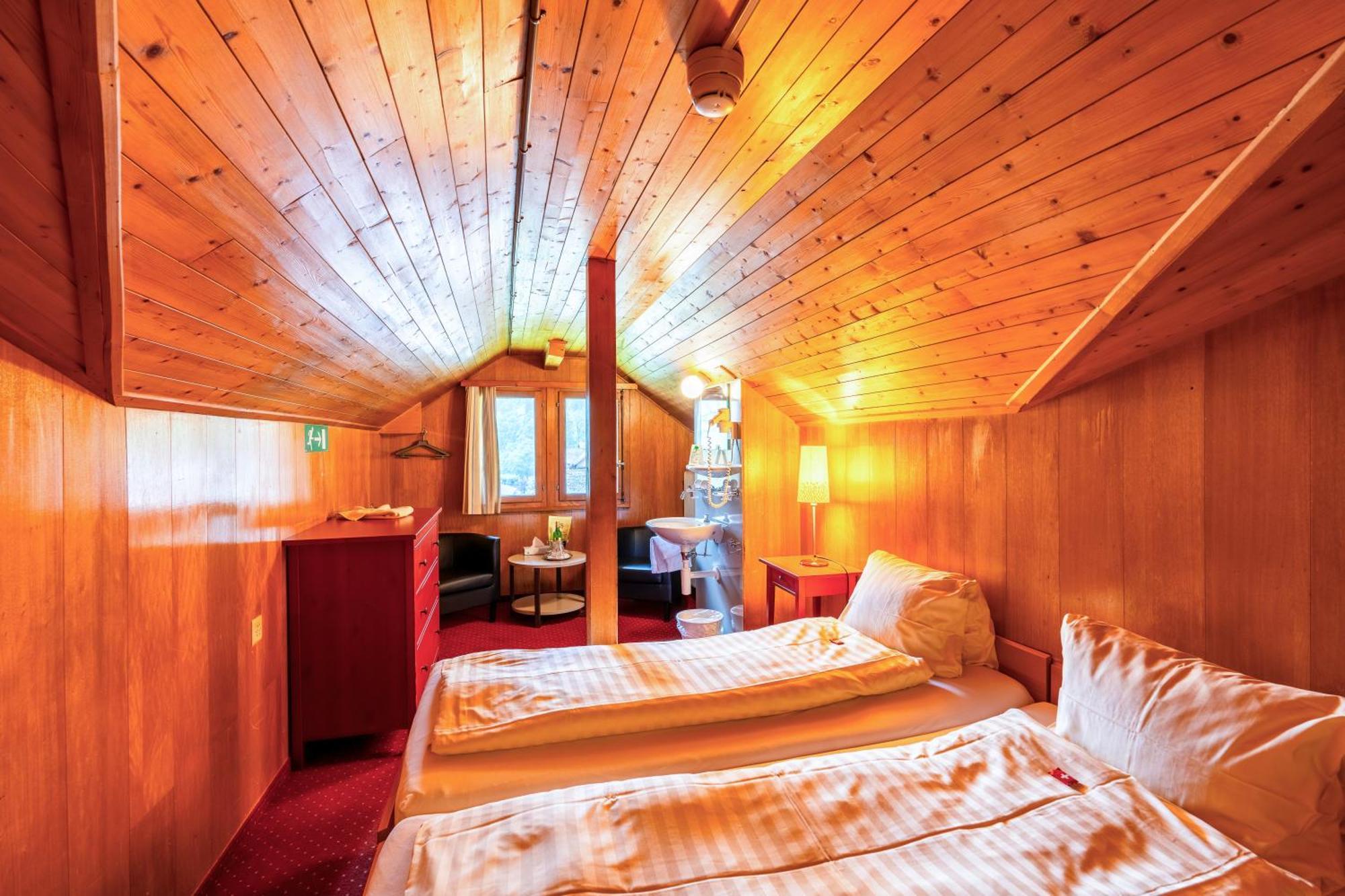 Hotel Staubbach Lauterbrunnen Zimmer foto