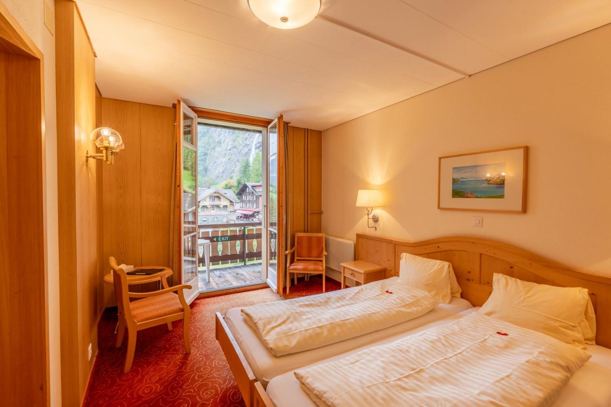 Hotel Staubbach Lauterbrunnen Exterior foto
