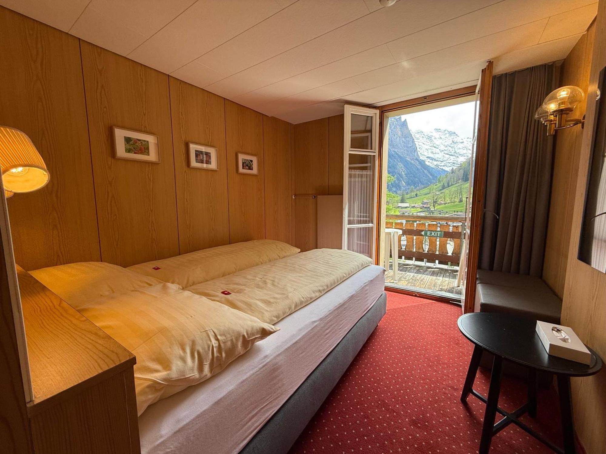 Hotel Staubbach Lauterbrunnen Zimmer foto